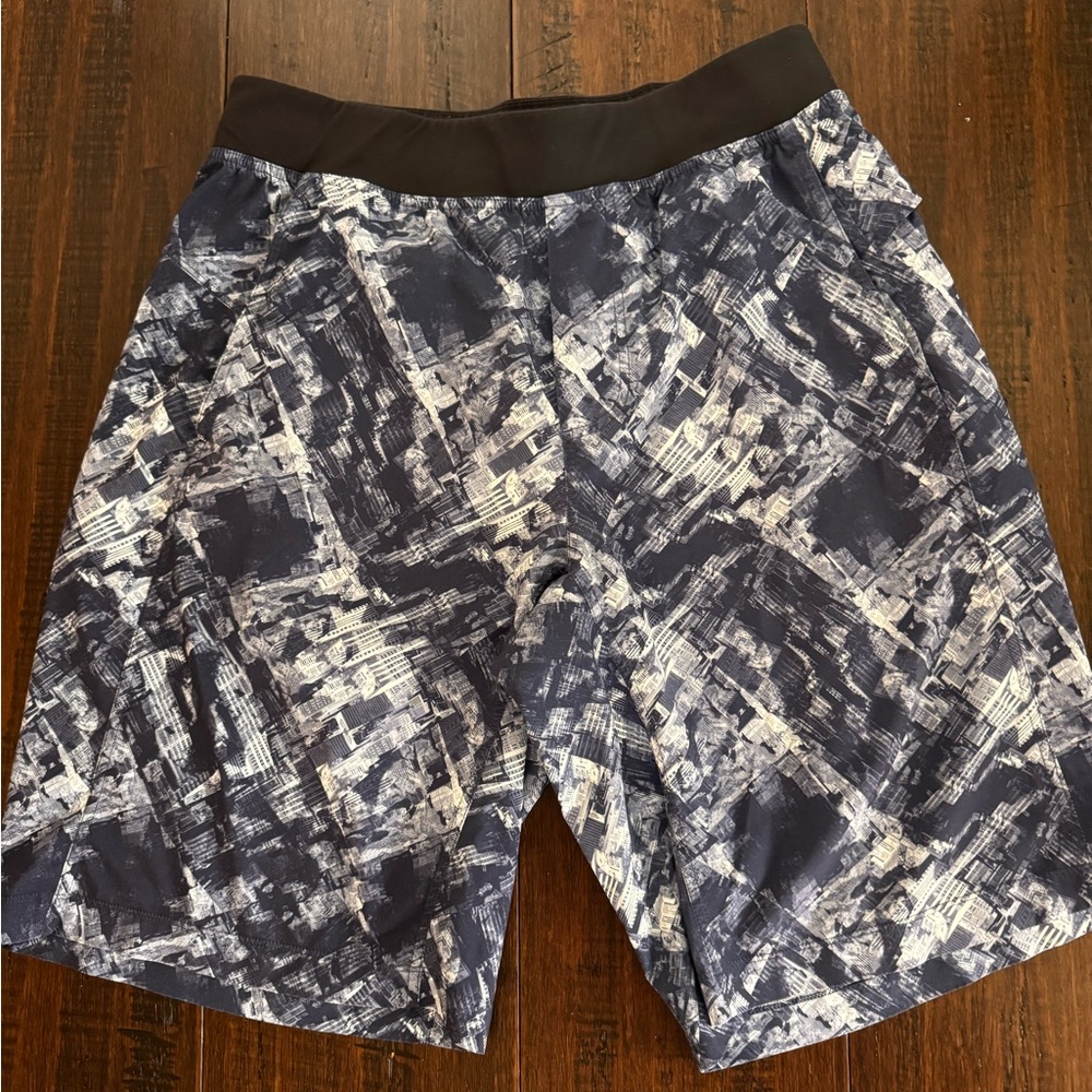City Skyline Print Lululemon Shorts